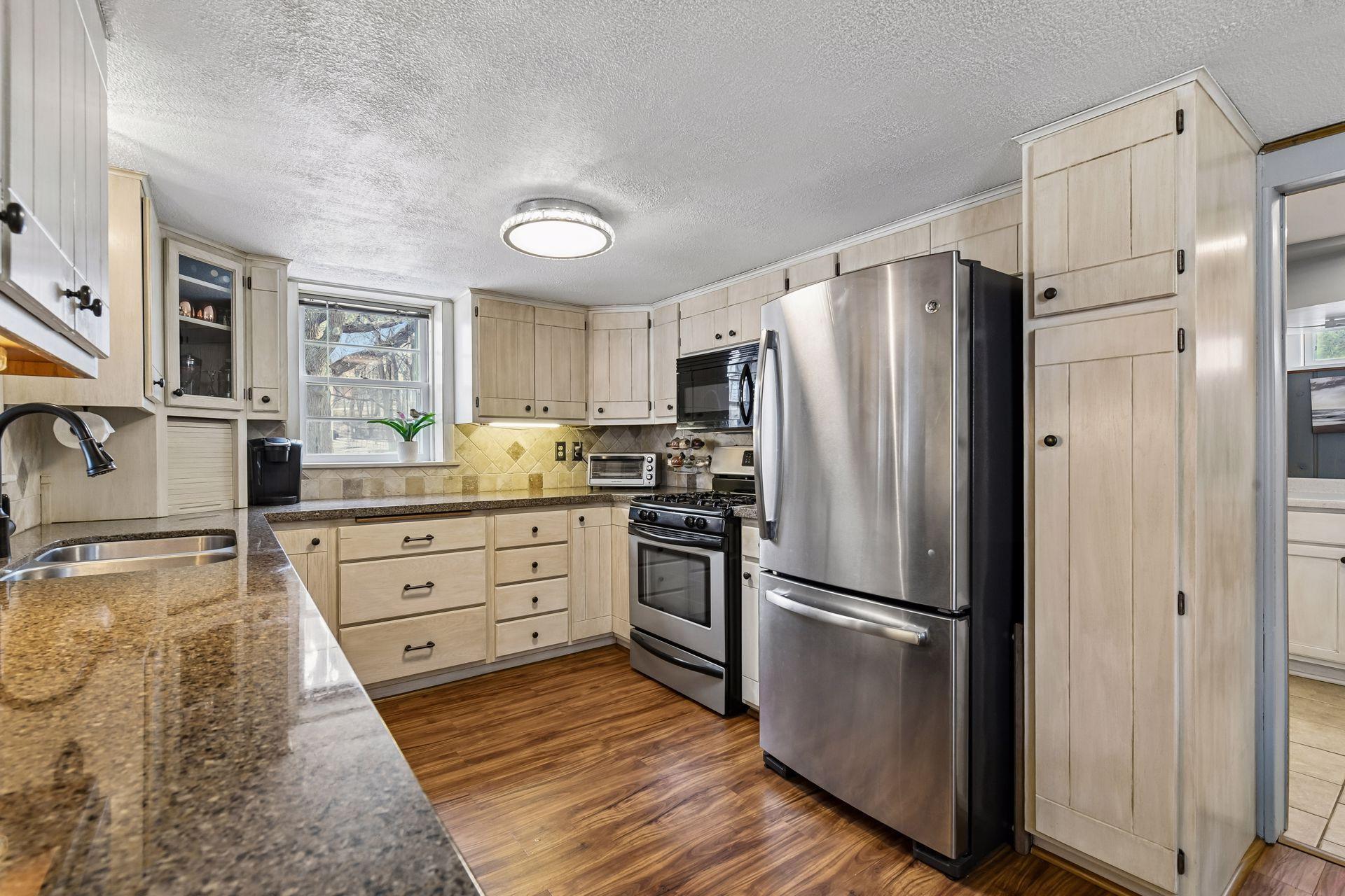 3733 Hickory Lane Excelsior, MN 55331 - Photo 21 of 55