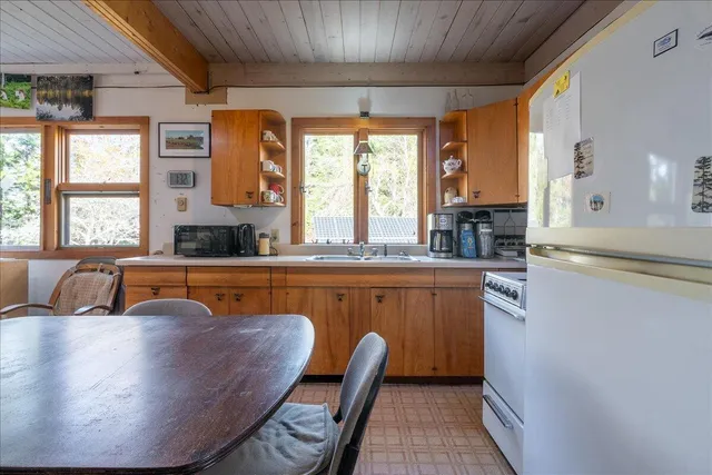 $385,000 | 376 West Bay Road, Islesboro, ME 04848