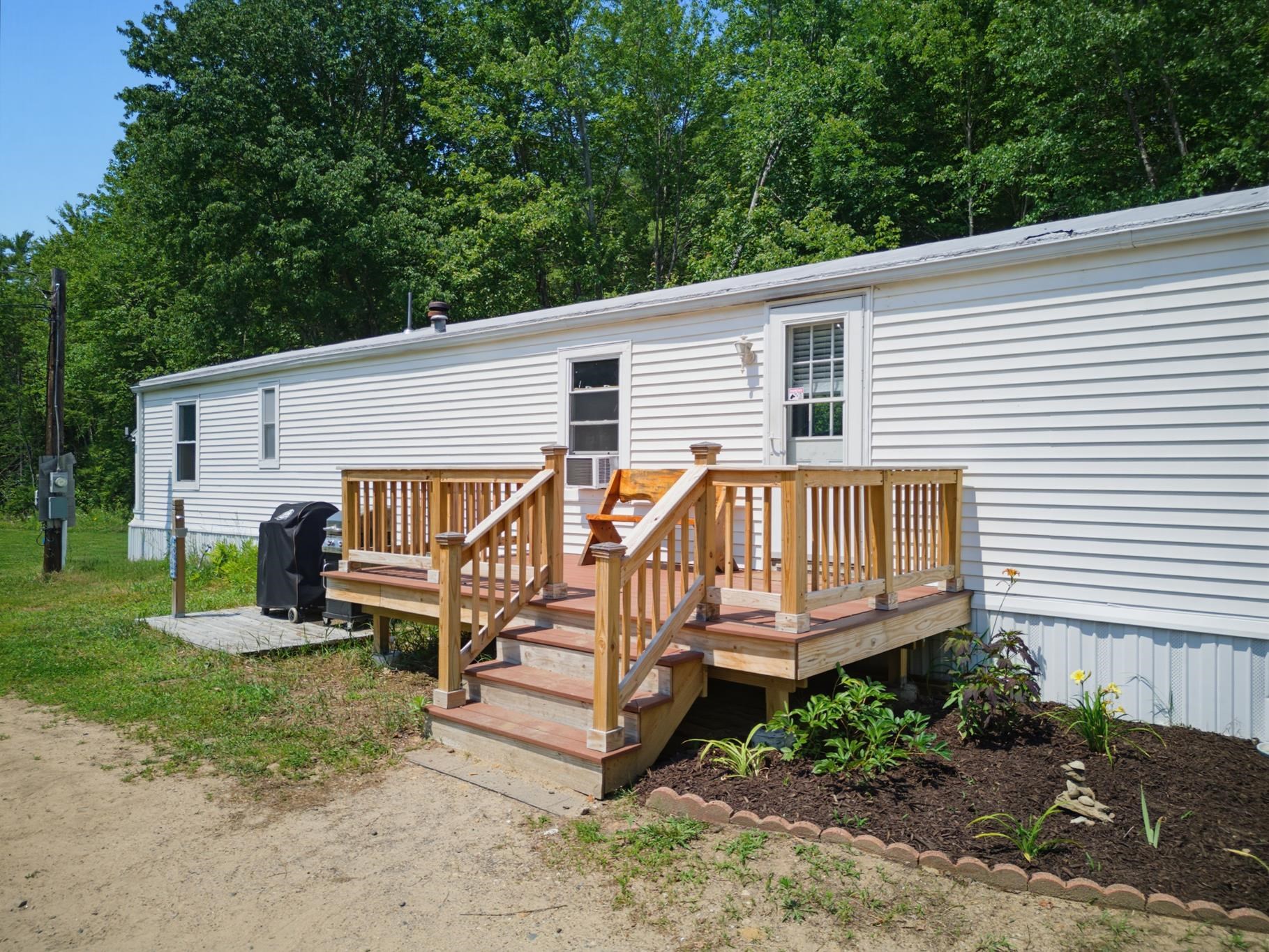 143 Salmon Falls Road Rochester, NH 03868 - Photo 2 of 32