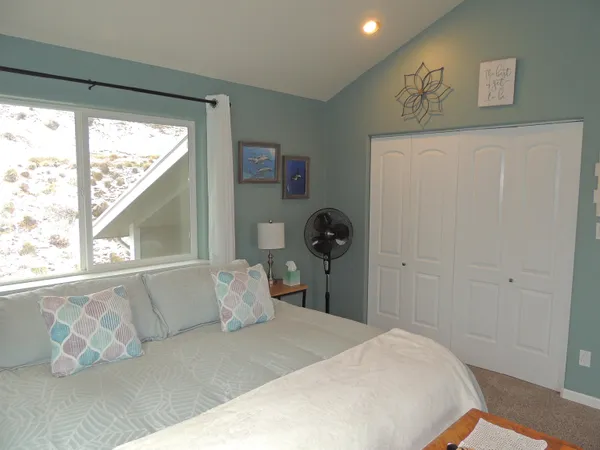 $499,900 | 42040 Lakeview Drive North, Davenport, WA 99122