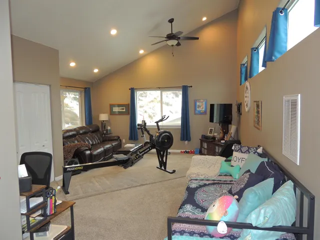 $525,000 | 42040 Lakeview Drive North, Davenport, WA 99122