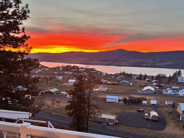 $525,000 | 42040 Lakeview Drive North, Davenport, WA 99122