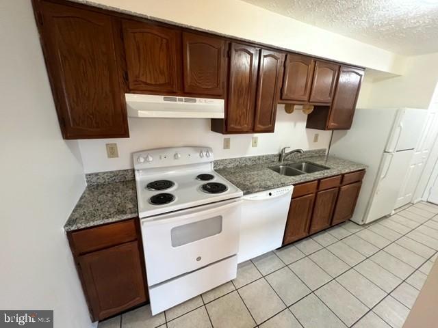 830 Heather Ridge Drive, Unit 22C Frederick, MD 21702 - Photo 3 of 22 Modern kitchen with sleek cabinetry.