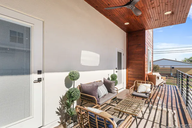 $575,000 | 1021 South Hackberry, Unit 202, San Antonio, TX 78210