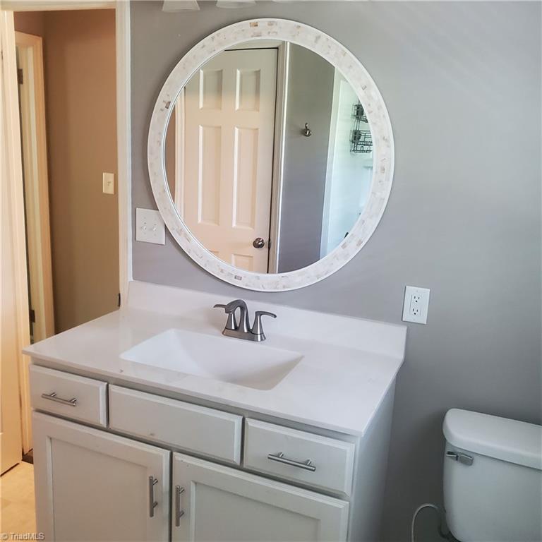 474 Stratford Road Lexington, NC 27292 - Photo 15 of 16 Master bath vanity