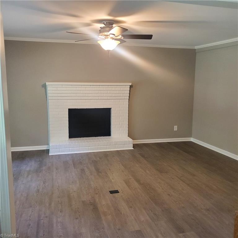 474 Stratford Road Lexington, NC 27292 - Photo 9 of 16 Living Room