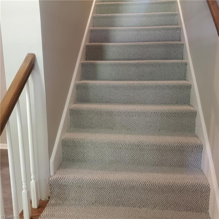 474 Stratford Road Lexington, NC 27292 - Photo 10 of 16 Stairs