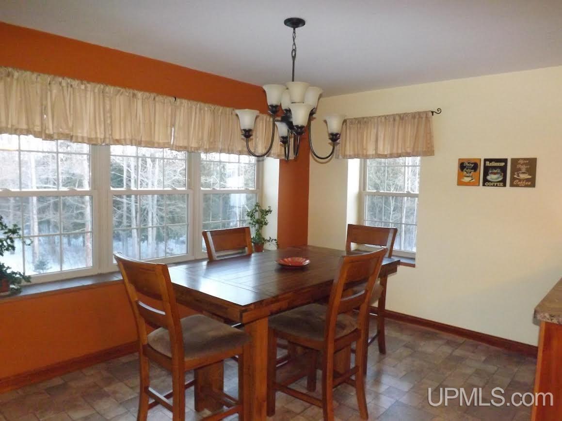 5511 G5 Road Escanaba, MI 49829 - Photo 5 of 30