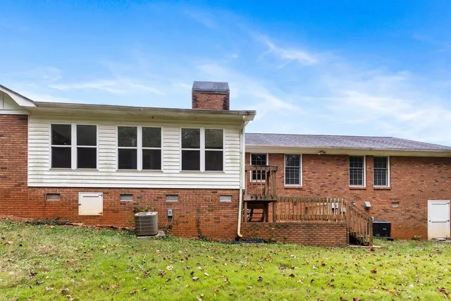 $315,000 | 310 Slopingwood Lane, Spartanburg, SC 29301