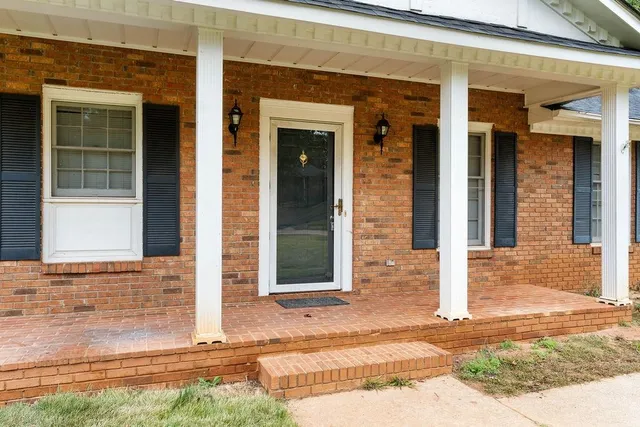 $315,000 | 310 Slopingwood Lane, Spartanburg, SC 29301