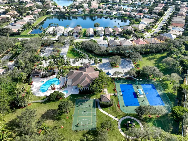 $619,000 | 7108 Via Leonardo, Lake Worth, FL 33467