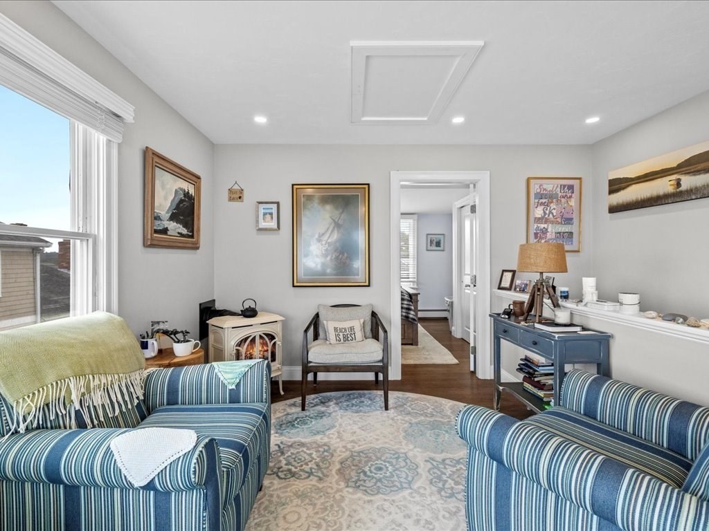 35 Cliff Road South Scituate, MA 02050 - Photo 16 of 42 a living room with furniture