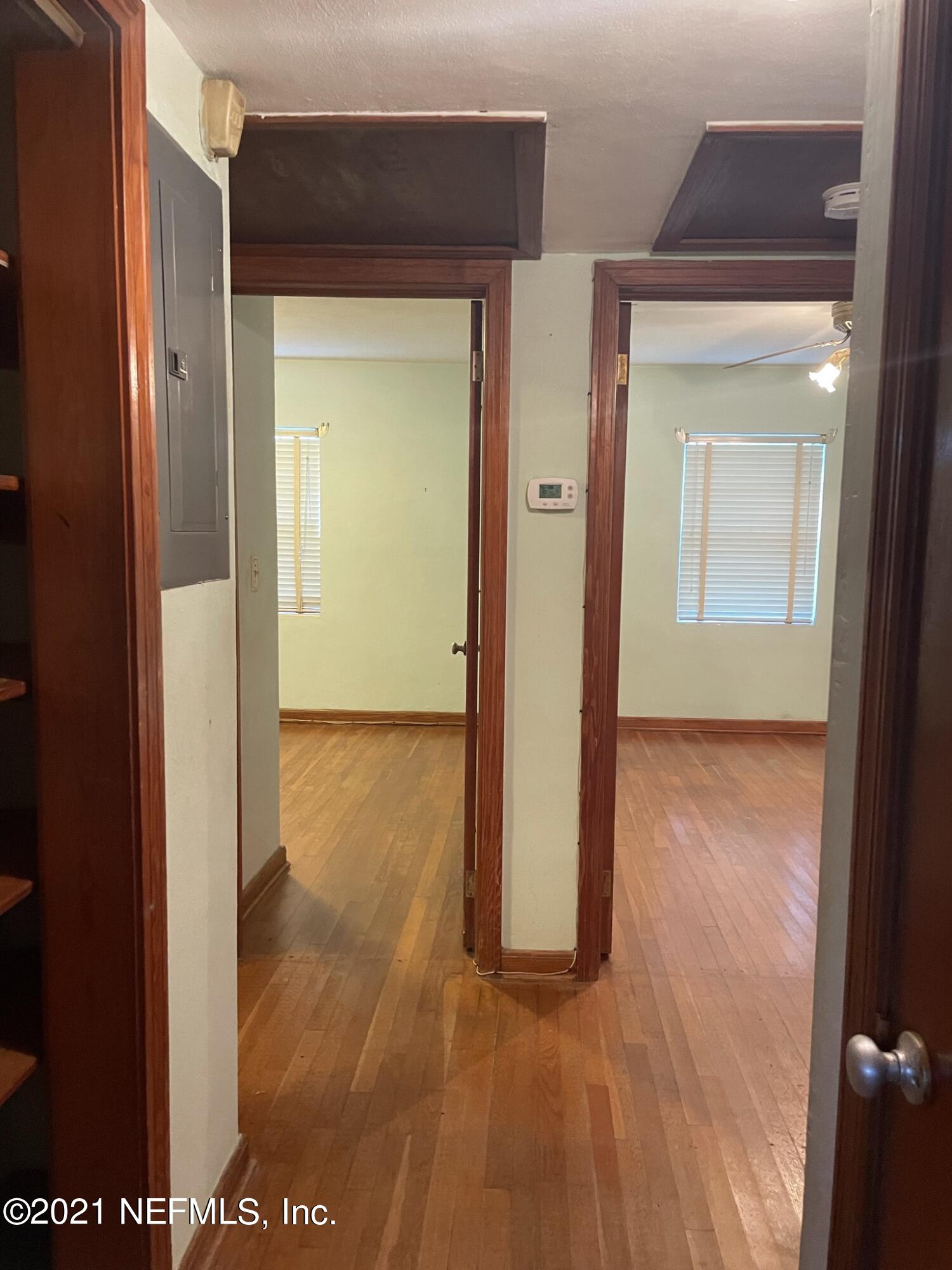 1118 Halifax Road Jacksonville, FL 32216 - Photo 11 of 28 Corridor