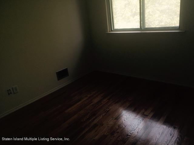 61 Claradon Lane Staten Island, NY 10305 - Photo 9 of 15 m9