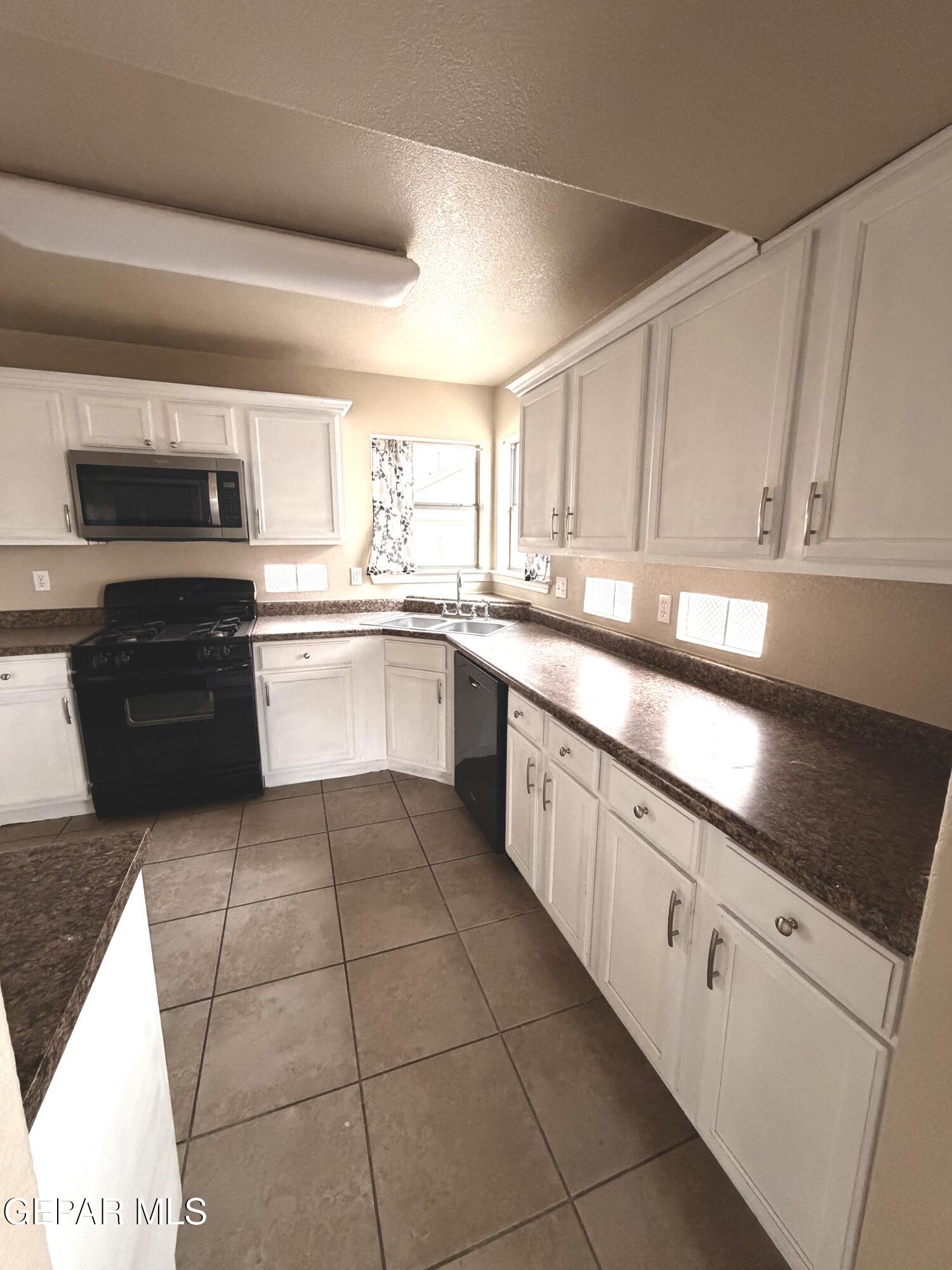 12517 Paseo Rae Avenue El Paso, TX 79928 - Photo 9 of 50 image00009