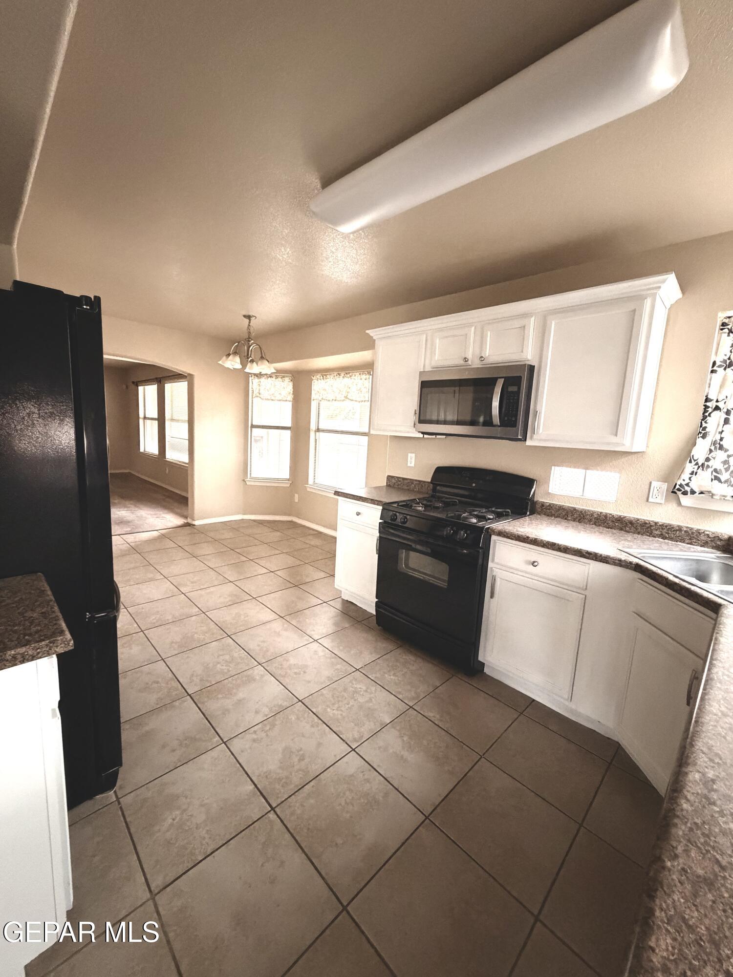 12517 Paseo Rae Avenue El Paso, TX 79928 - Photo 10 of 50 image00010