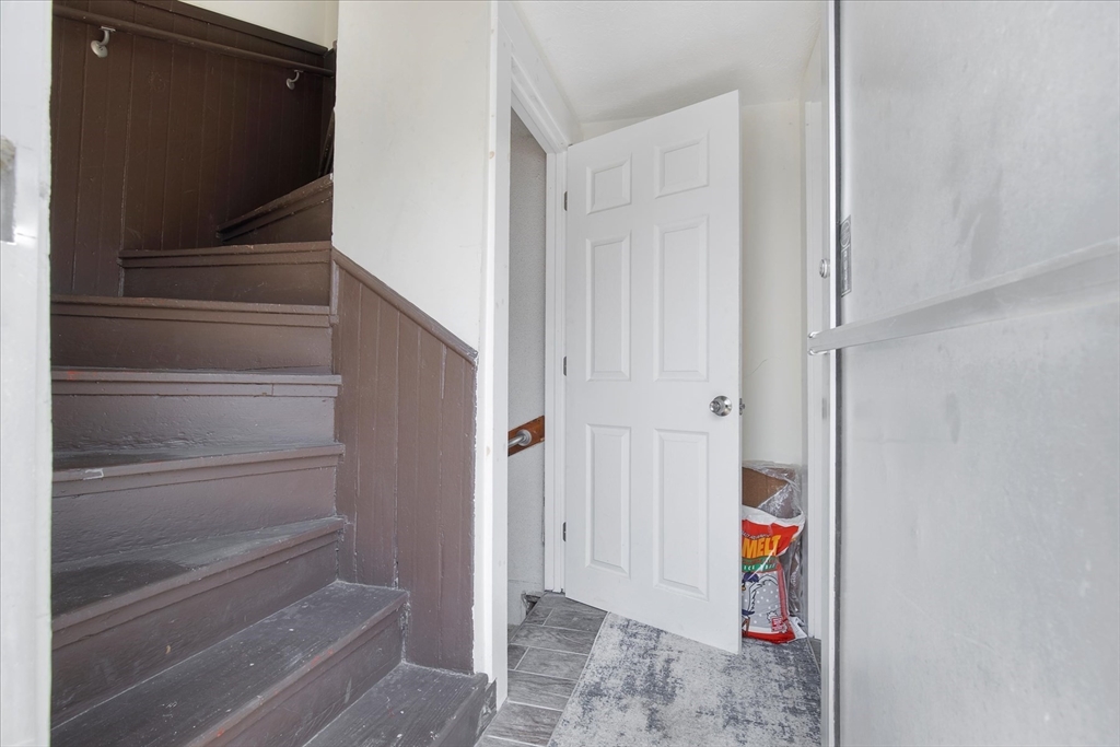 90 Hargraves Street Fall River, MA 02723 - Photo 8 of 40