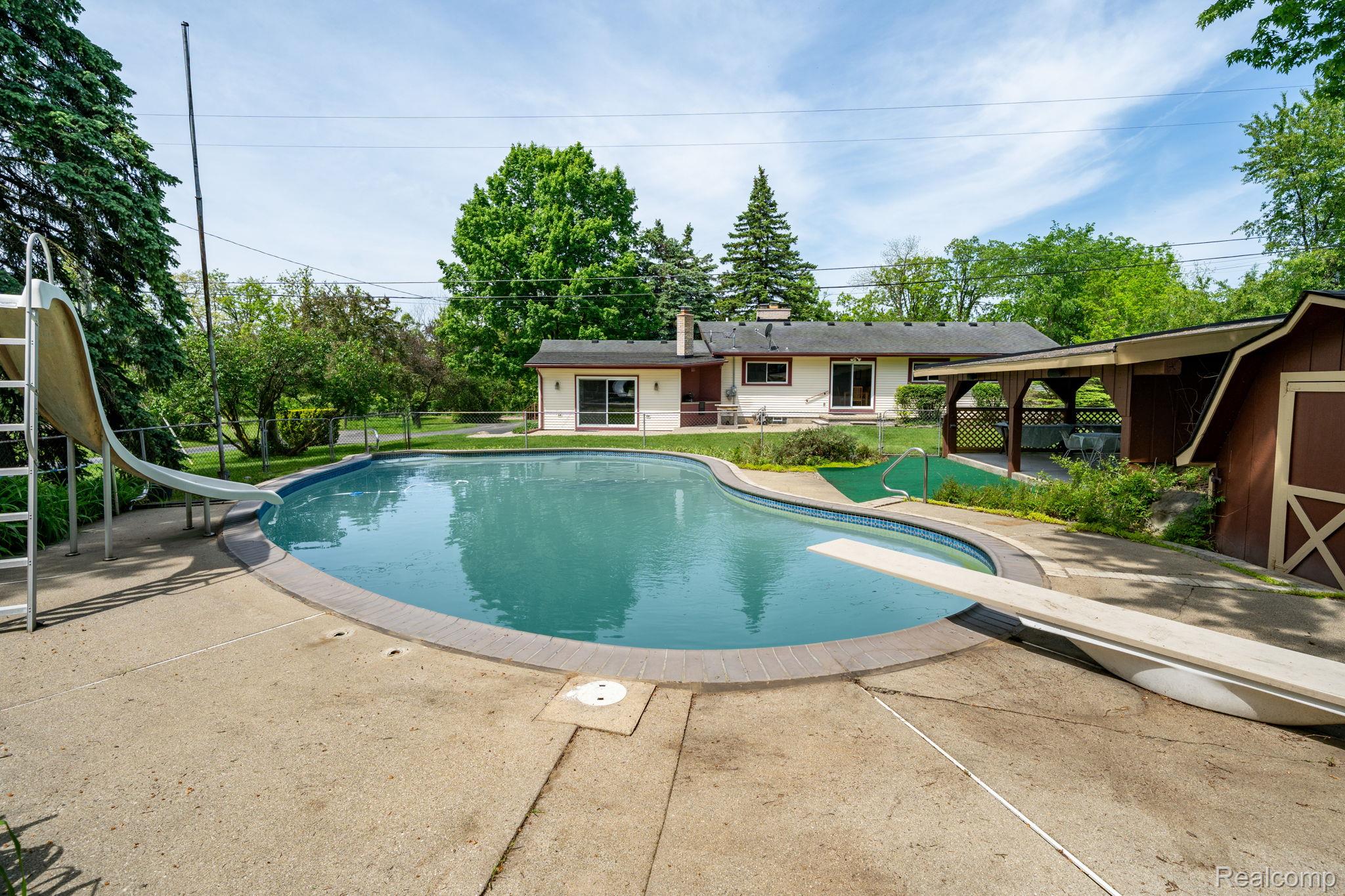 5871 Brewster Road Rochester, MI 48306 - Photo 42 of 50 36-web-or-mls-5871 Brewster Rd-36.jpg