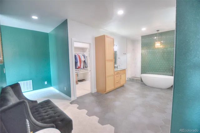 $871,500 | 735 Woodmoor Acres Drive, Monument, CO 80132