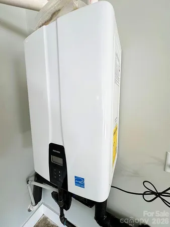 $687,500 | 3635 46th Avenue Northeast, Hickory, NC 28601