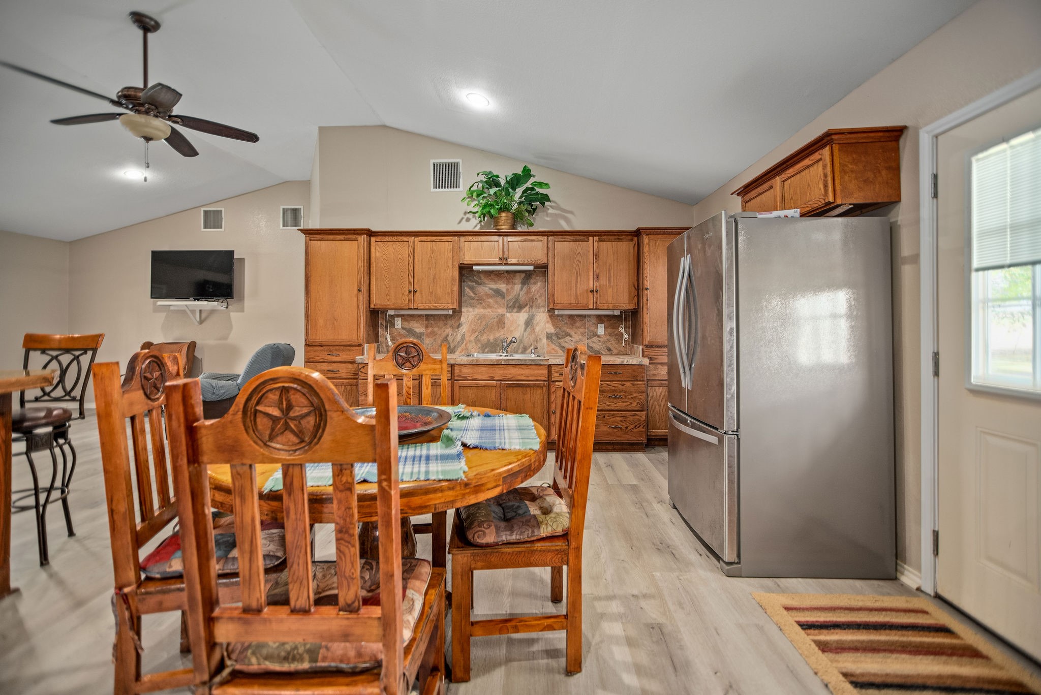 190 Hood Road Inez, TX 77968 - Photo 7 of 29 a dining room with furniture and window