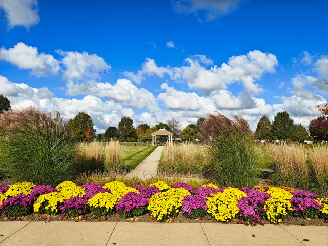 $3,350 | 1204 Neubauer Circle, Unit 1304, Lindenhurst, IL 60046