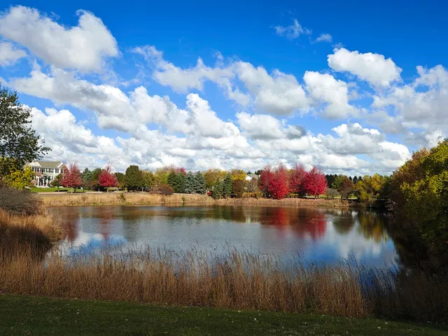 $3,350 | 1204 Neubauer Circle, Unit 1304, Lindenhurst, IL 60046