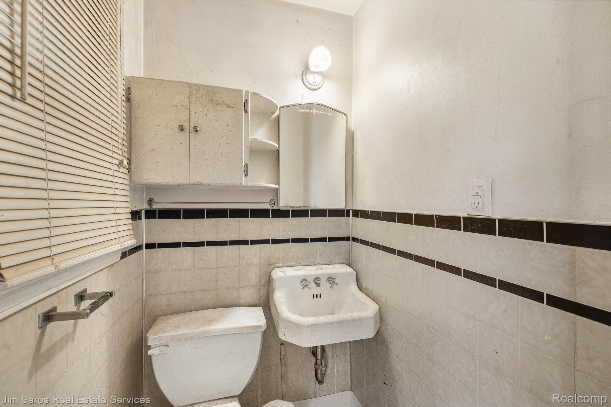 4800 Chicago Road Warren, MI 48092 - Photo 15 of 19 4800 Chicago Rd-23.jpg
