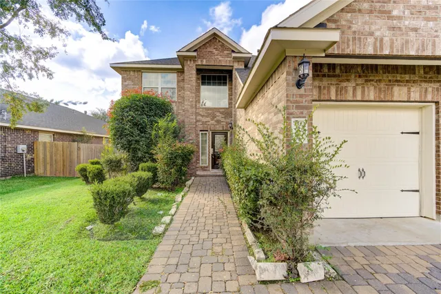 $2,800 | 15615 Lavender Bay Lane, Cypress, TX 77429