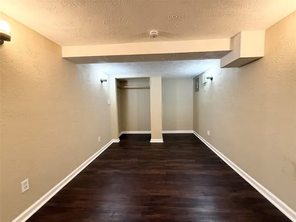 $795 | 7515 Bayway Drive, Unit 1, Baytown, TX 77520