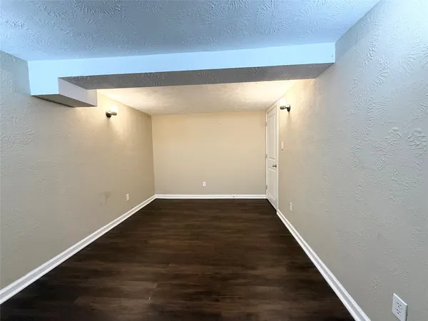 $795 | 7515 Bayway Drive, Unit 1, Baytown, TX 77520