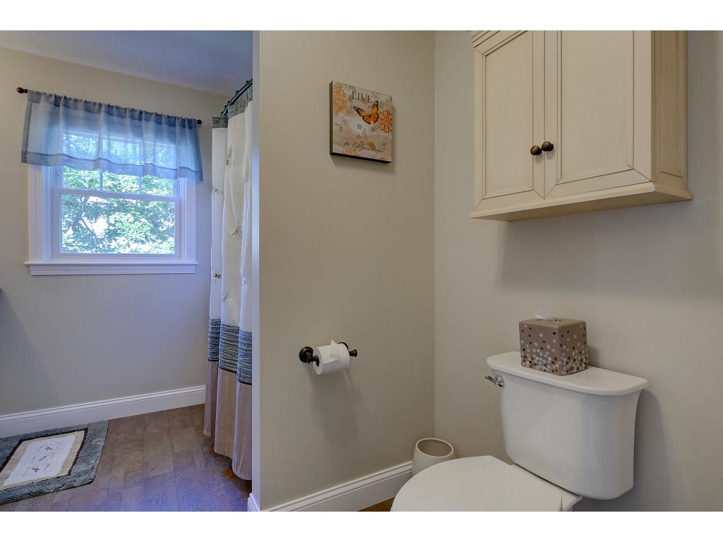 14 Pinebrook Road Nashua, NH 03062 - Photo 22 of 36