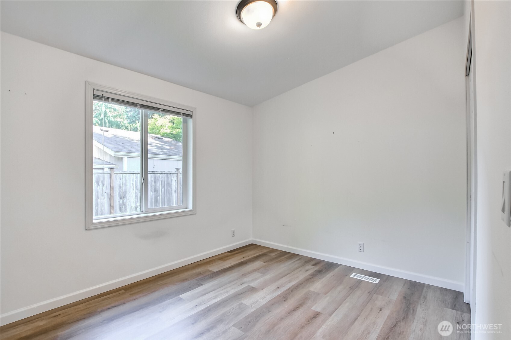 3232 206th Place Southeast Bothell, WA 98012 - Photo 18 of 34