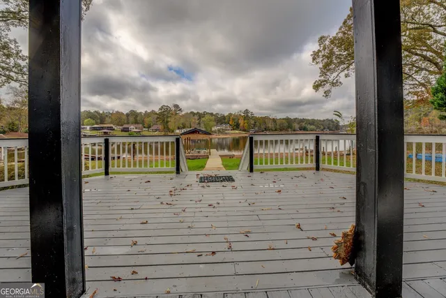 a view of a terrace with sky view