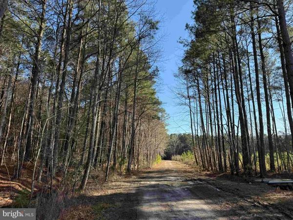 $8,250,000 | 14 (tract Tanager Et2-2031), North, VA 23128