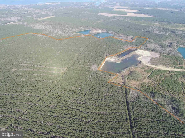 $8,250,000 | 14 (tract Tanager Et2-2031), North, VA 23128