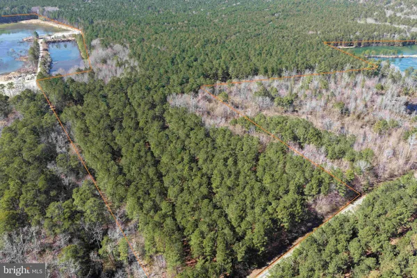 $8,250,000 | 14 (tract Tanager Et2-2031), North, VA 23128