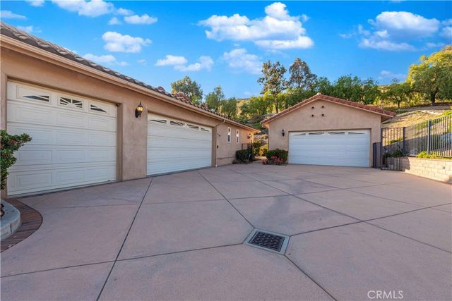 $2,395,000 | 6805 Aviano Drive, Camarillo, CA 93012