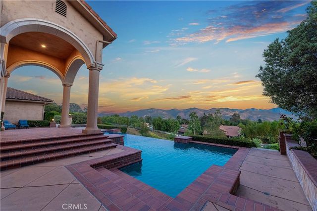 $2,395,000 | 6805 Aviano Drive, Camarillo, CA 93012