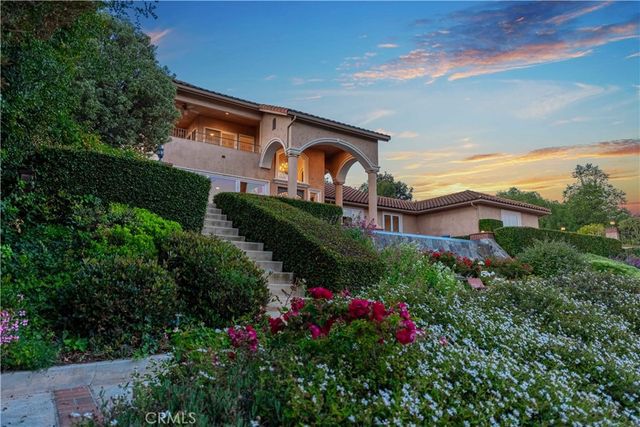 $2,395,000 | 6805 Aviano Drive, Camarillo, CA 93012