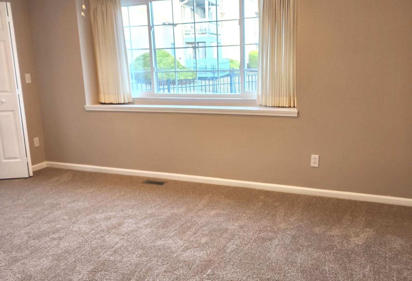 2402 Windward Boulevard, Unit 105 Champaign, IL 61821 - Photo 8 of 21