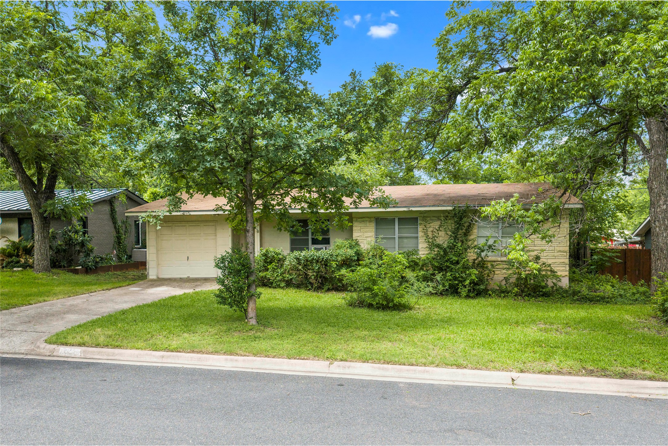 1102 Southwood Road Austin, TX 78704 - Photo 9 of 22
