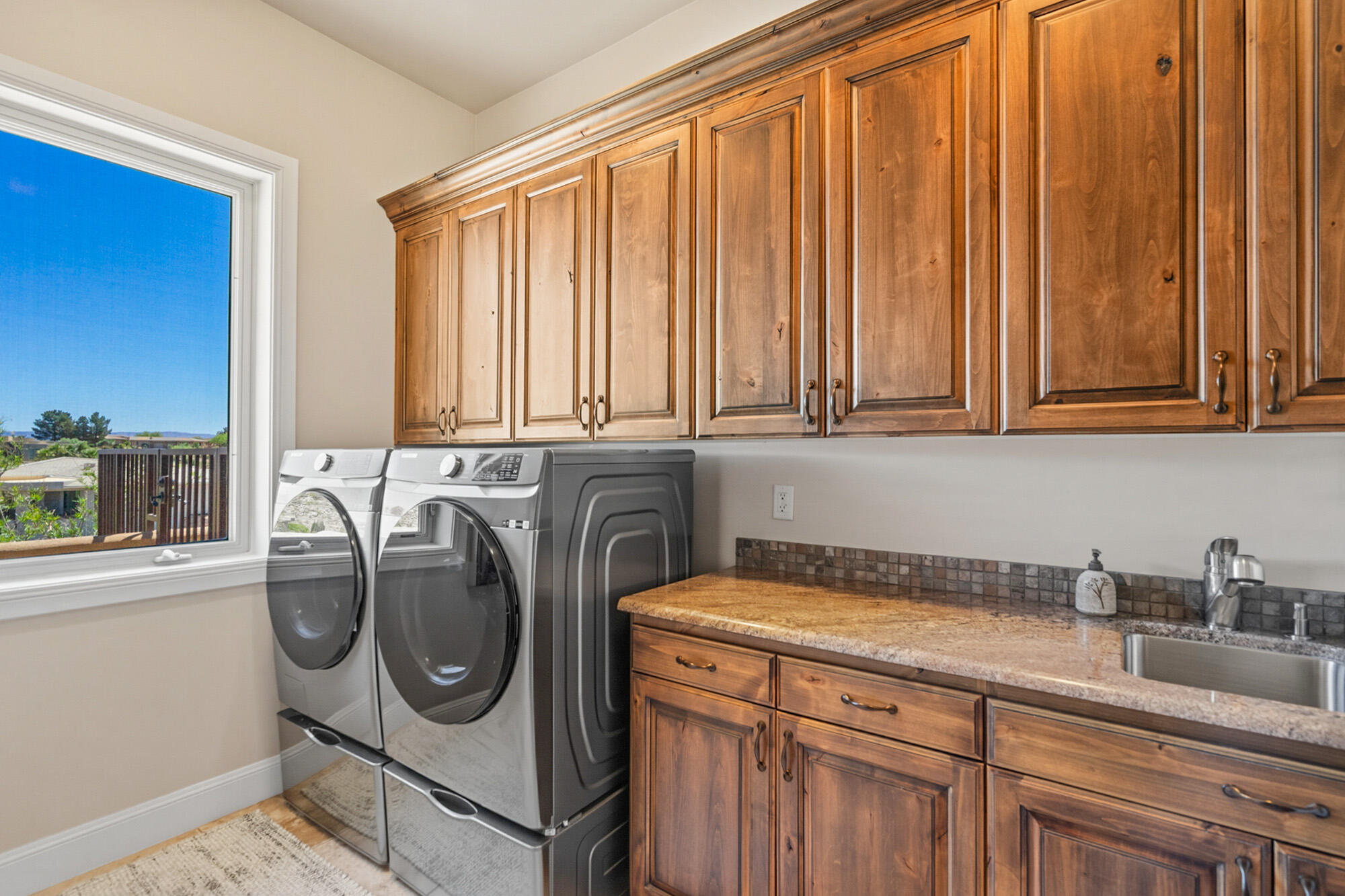 1815 Paragon Drive St. George, UT 84790 - Photo 23 of 48 Laundry room with a view
