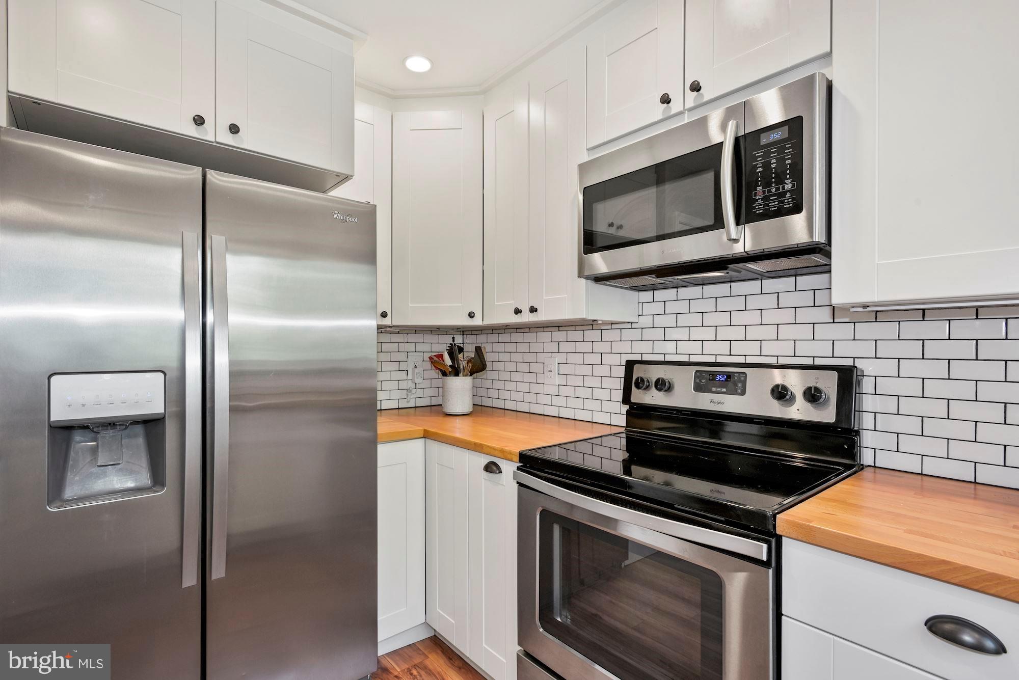 1504 Summerchase Court Reston, VA 20194 - Photo 10 of 36 Gallery Image 10