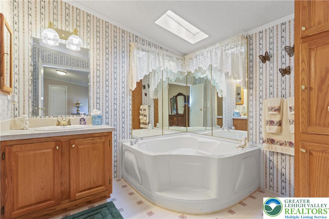 8 Cedar Court Bath, PA 18014 - Photo 24 of 41