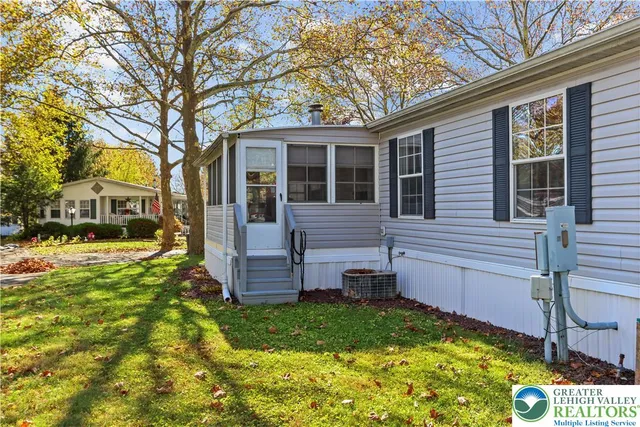 $175,000 | 8 Cedar Court, Bath, PA 18014