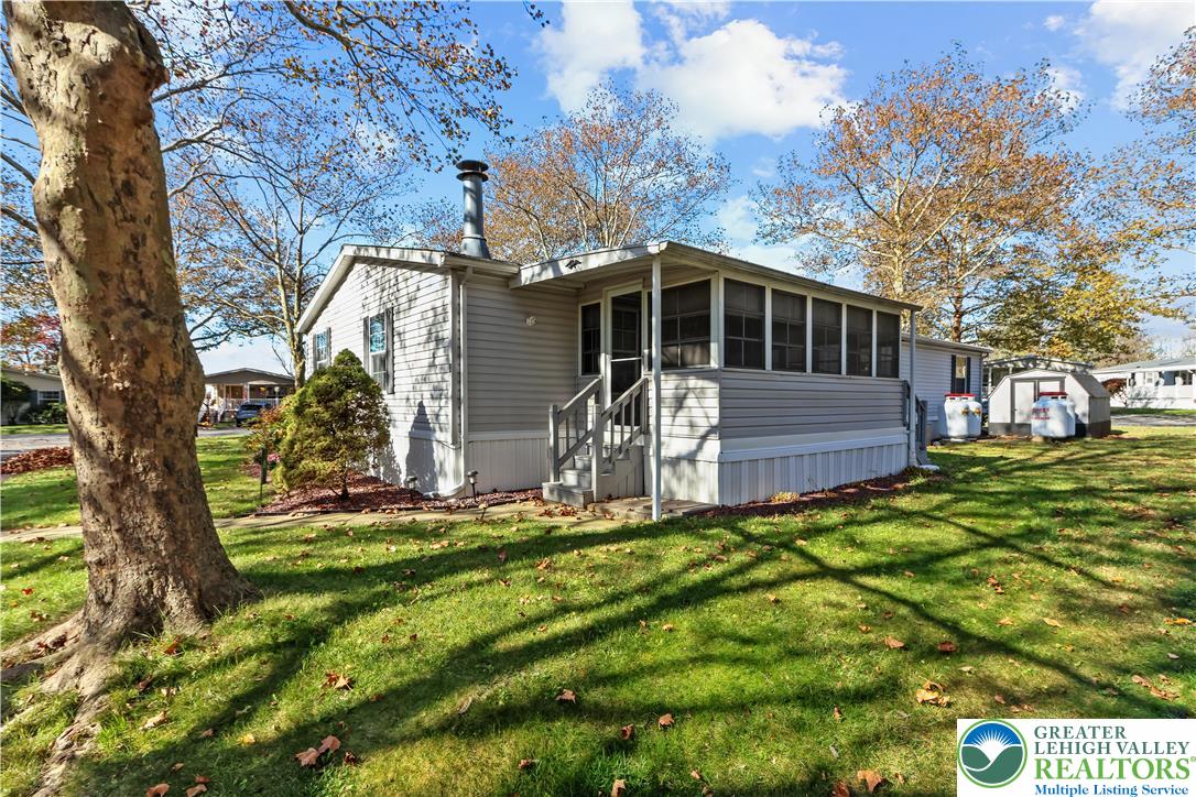 8 Cedar Court Bath, PA 18014 - Photo 3 of 41