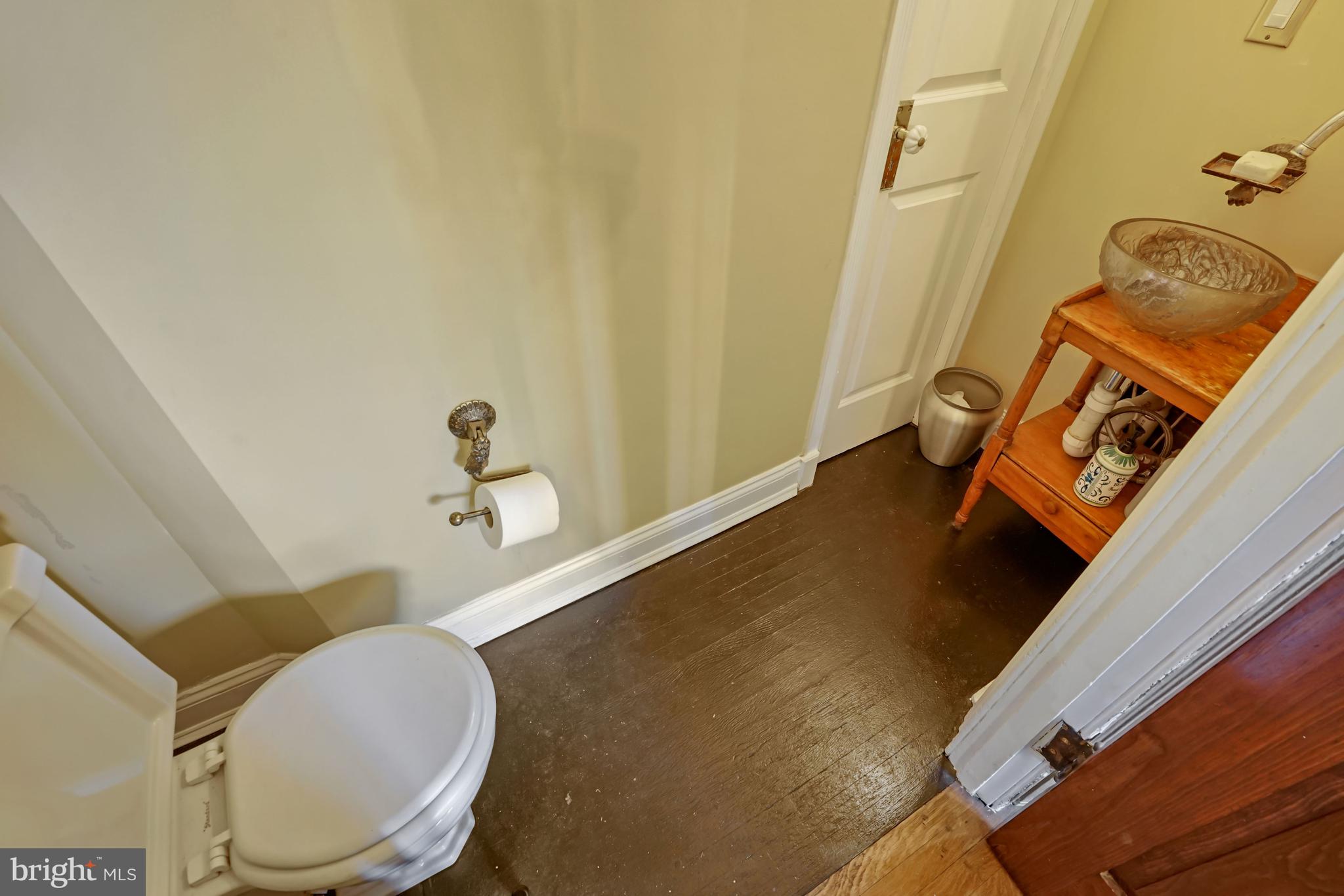 937 St Paul Street Baltimore, MD 21202 - Photo 16 of 53 First Level Powder Room