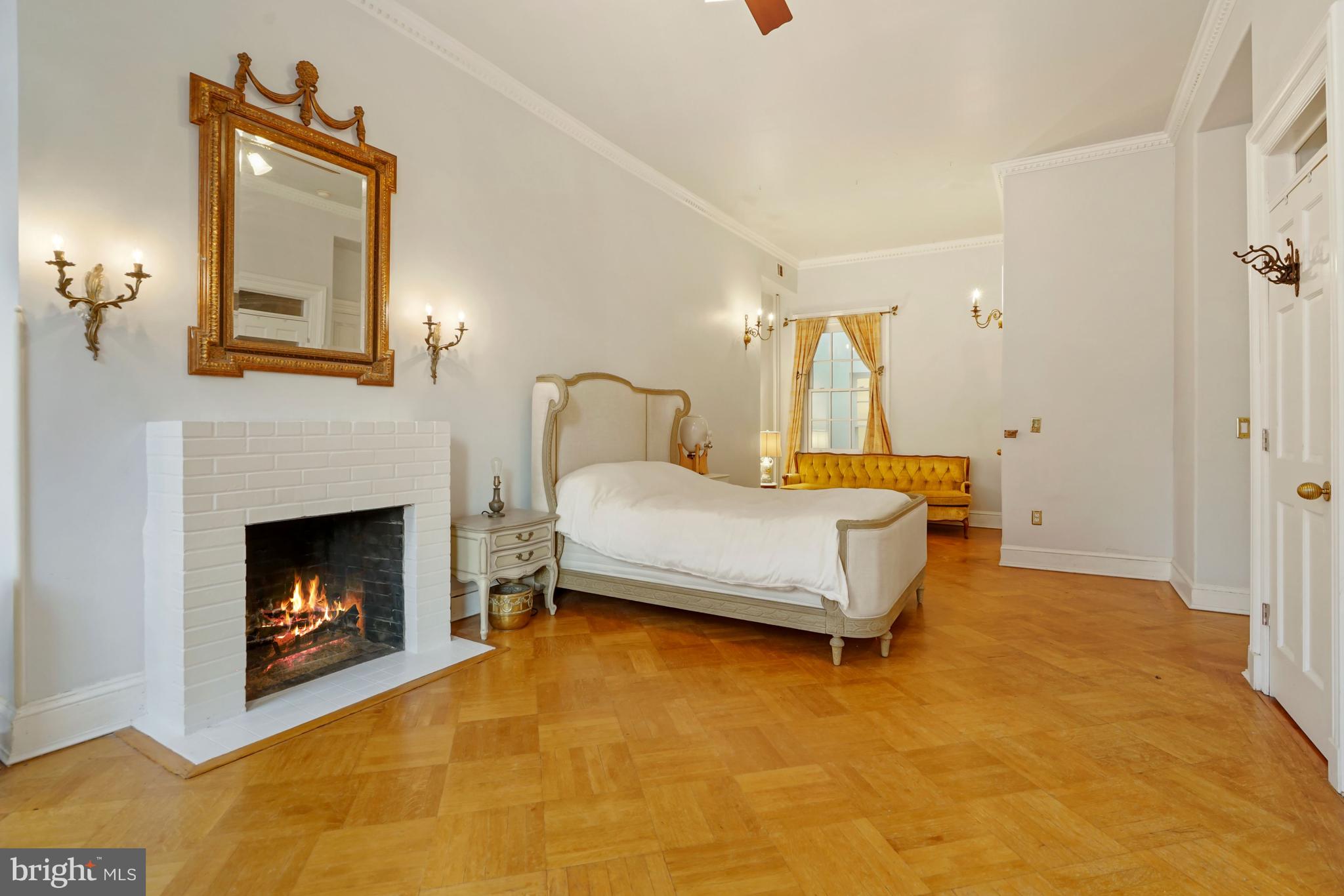 937 St Paul Street Baltimore, MD 21202 - Photo 20 of 53 Primary Bedroom w/ Fireplace