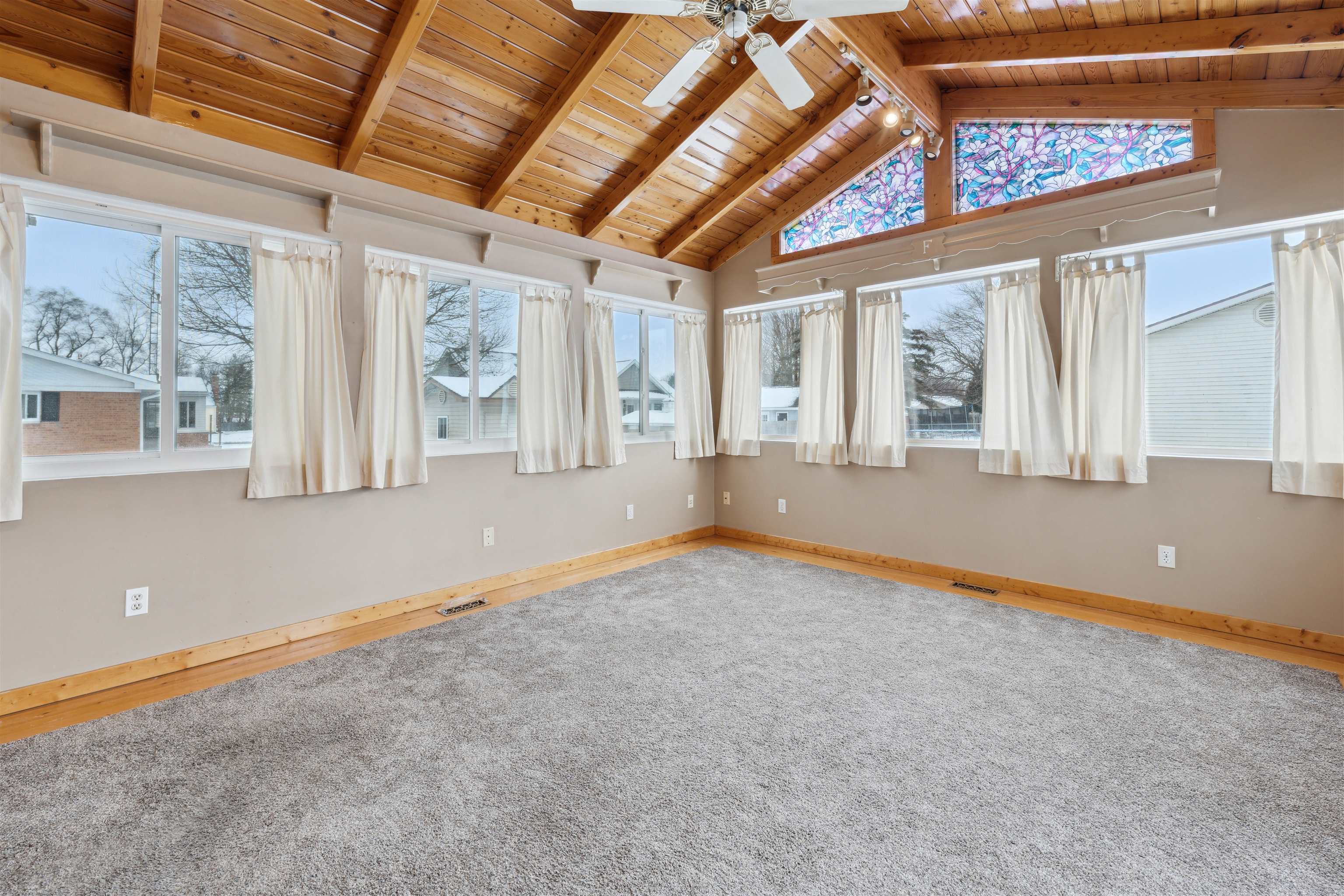513 Hampton Road Durand, MI 48429 - Photo 14 of 30 50164167-50f02797-b7b5-4d11-9407-544d4eed1f5a.JPG